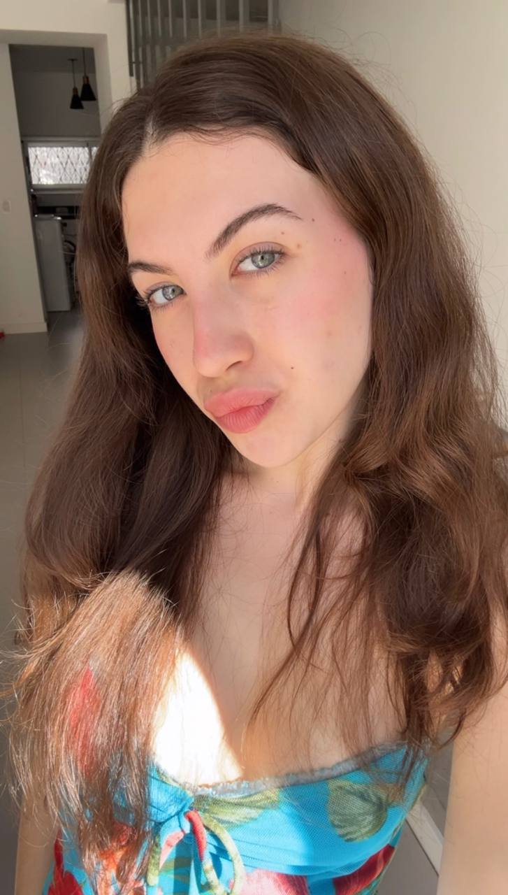 Nude girl Amber in Windhoek